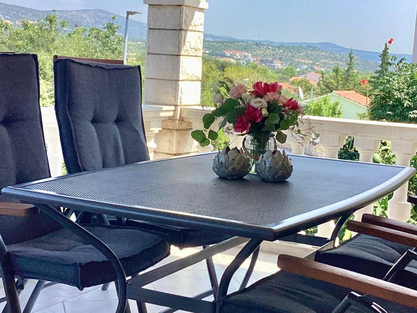 Apartmani Mate Rogoznica  Rom bilde