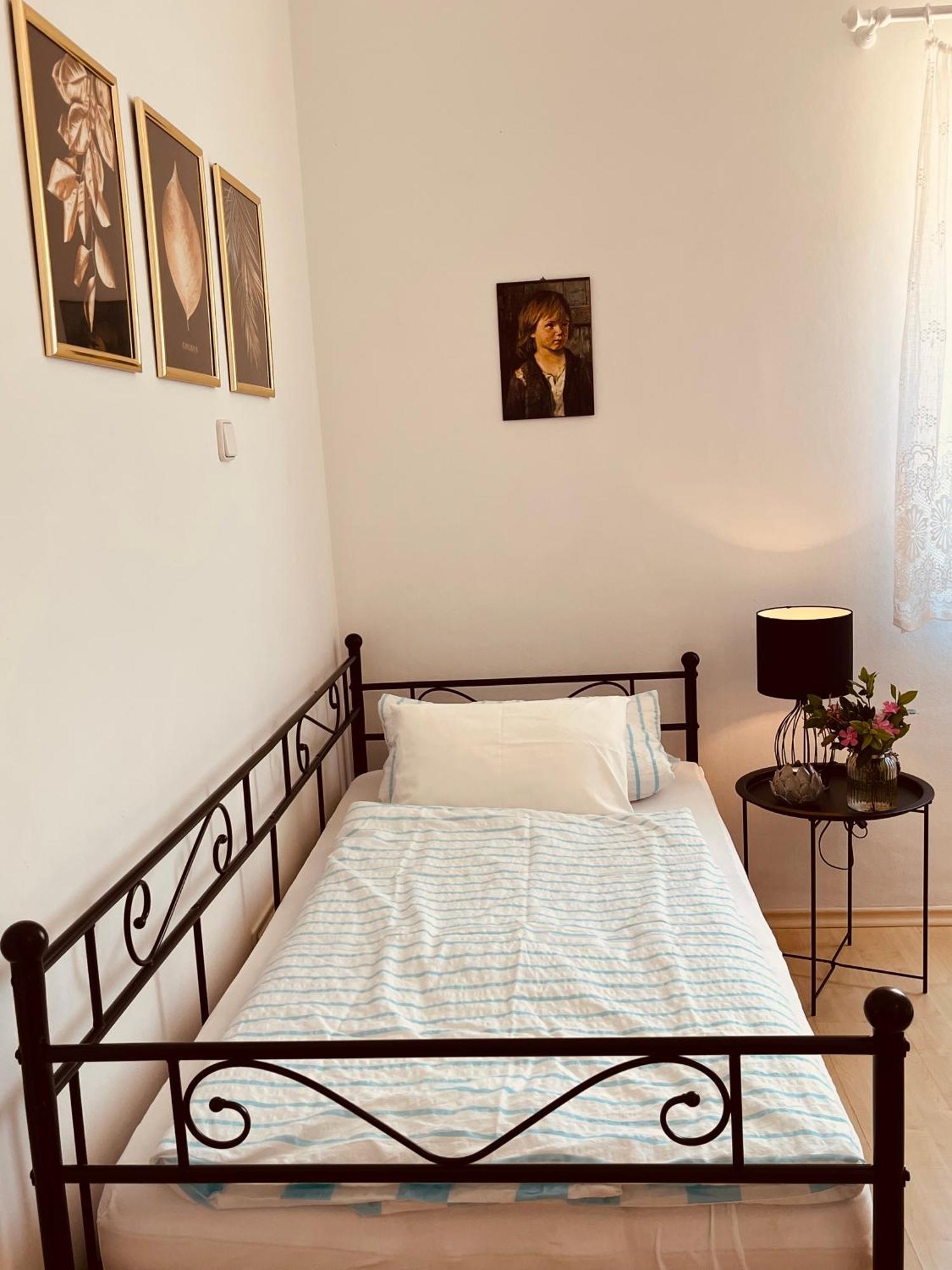 Apartmani Mate Rogoznica  Rom bilde